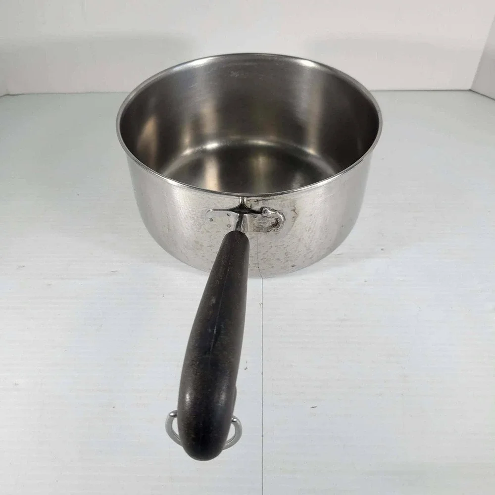 Revere Ware 2 Qt Stainless Steel Saucepan with Lid Clinton IL Tri‎ Ply USA Vtg